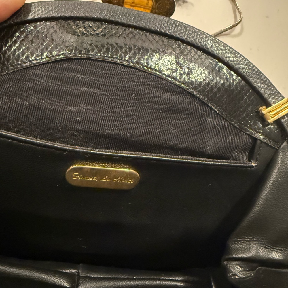 Chic Black Textured Clutch - Picture 3 of 5